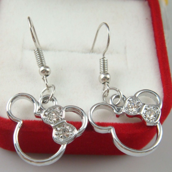 lokkie Jewelry - SOLD❤️❤️❤️Minnie Mouse Chrystal Bow French Hook Earrings